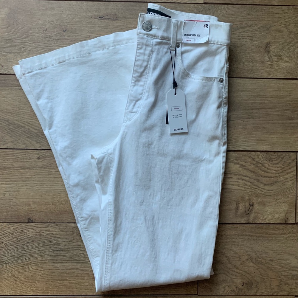 Express wide leg high waisted jeans